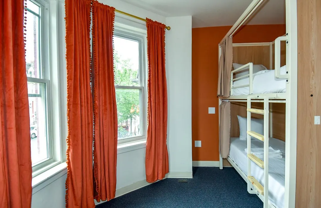 Caravan Hostel Dc-1